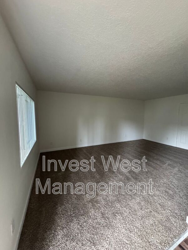 Photo - 1950 Dorothy Ave Unit 8