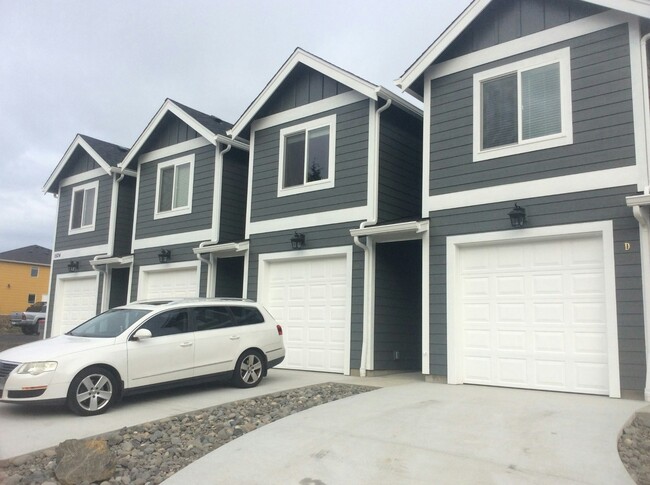 Photo - 1524 SE Honeysuckle Loop Townhome