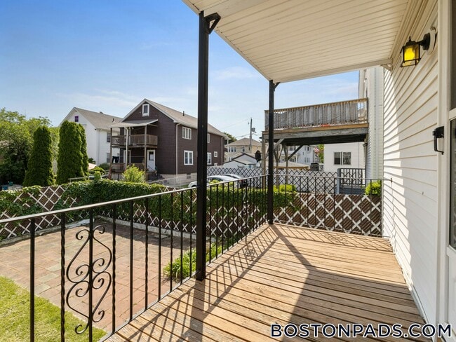 Photo - 16 Windsor Rd Unit 1