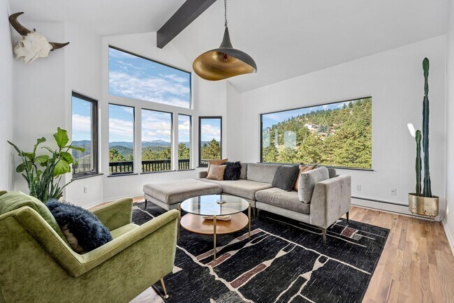 Modern Mountain Retreat w/ Unrivaled Views - Modern Mountain Retreat w/ Unrivaled Views House