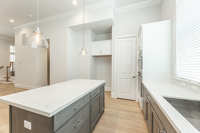 Photo - 2028 Waterloo Station Rd