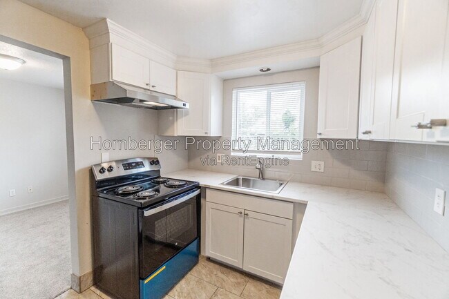 2009 E Desmet Ave