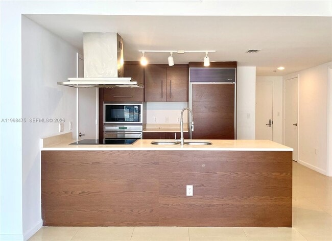 Photo - 495 Brickell Ave Unidad 3011