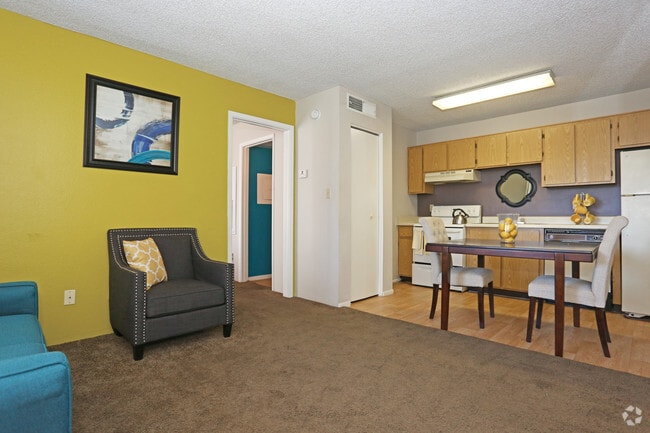 1BR, 1BA - 480 SF