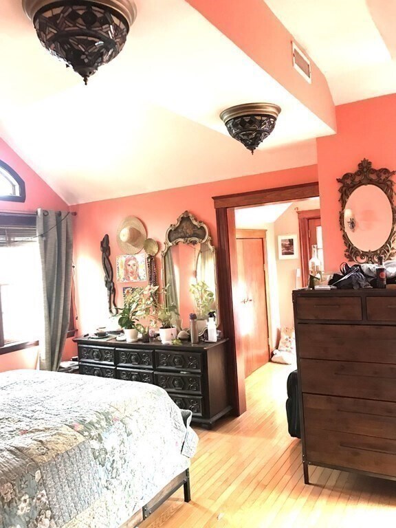 Photo - 1 Longfellow Rd