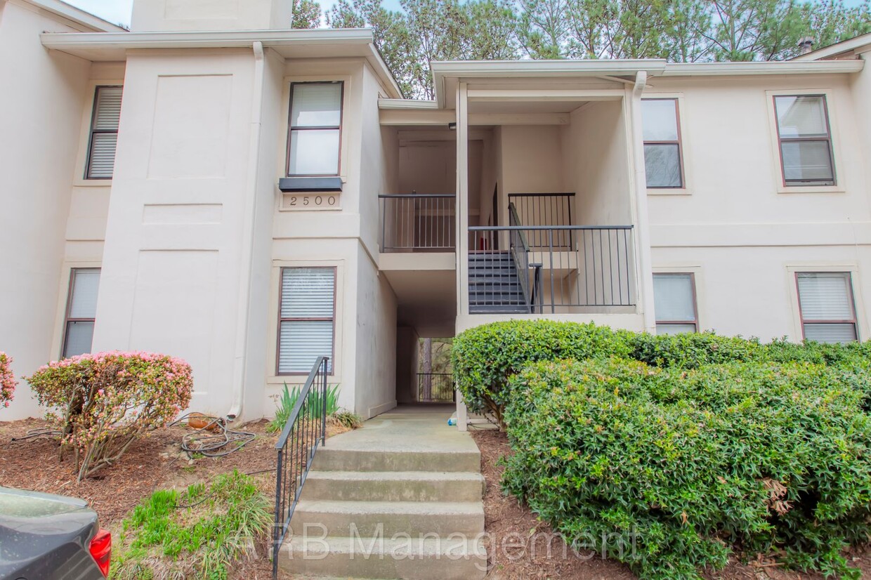 Stylish & Spacious 2-Bedroom Condo with Mo... - Stylish & Spacious 2-Bedroom Condo with Mo...