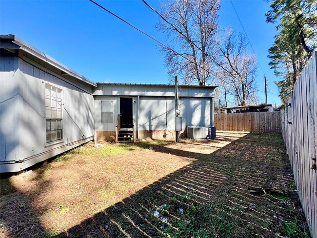 Photo - 1508 Darden Dr