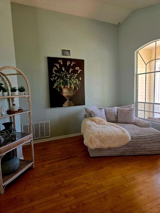 Photo - 4/2 Pool Home with pool service included