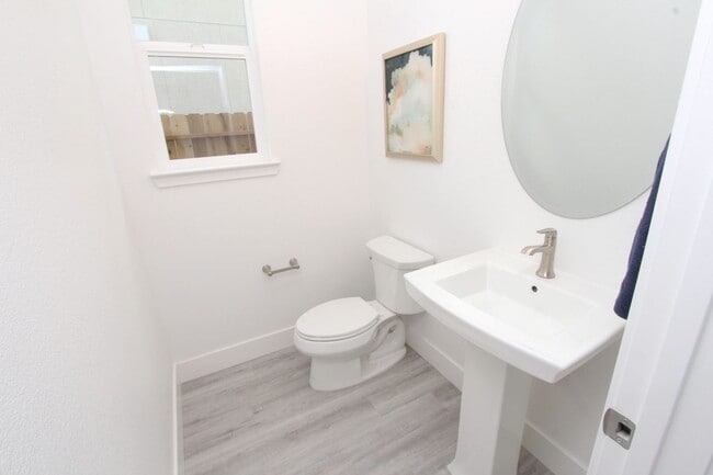 Photo - Gorgeous New Build 3 bedroom 2.5 bathroom home in Santa Ranch Available NOW!!