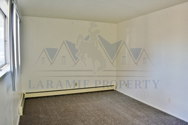 Photo - 702 Downey St Unit 16