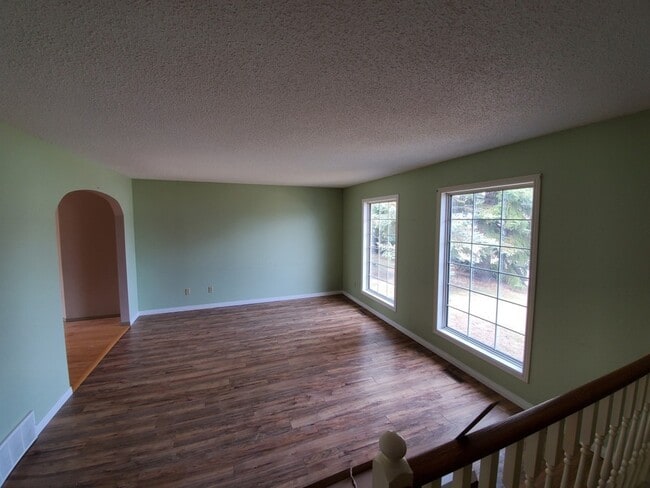 Photo - 2013-2012 2nd Ave