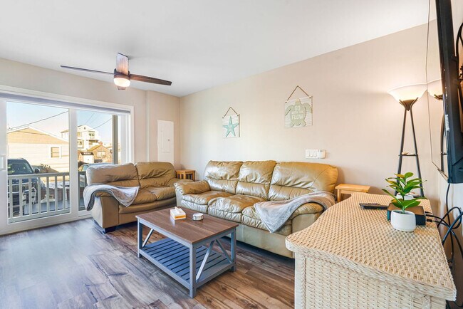 Photo - 12 Epping Ave Unit ID1333630P