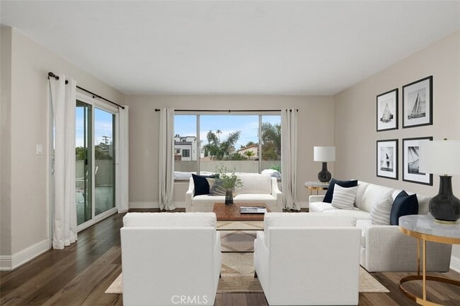 Photo - 420 1/2 Narcissus Avenue Unit