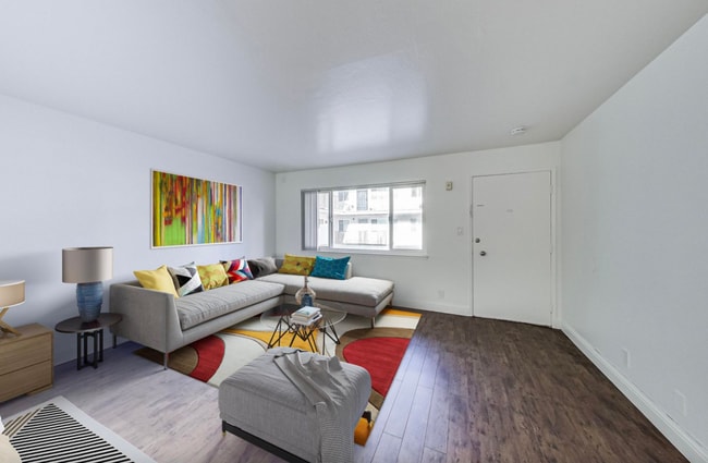 Building Photo - 1002 E 23rd St Rental