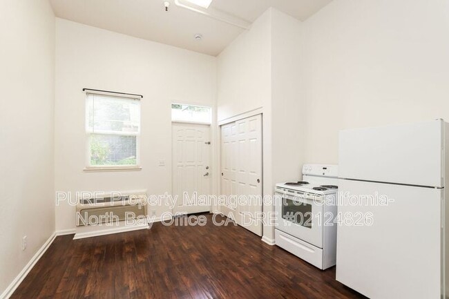 Photo - 154 Railroad Ave Unidad #F
