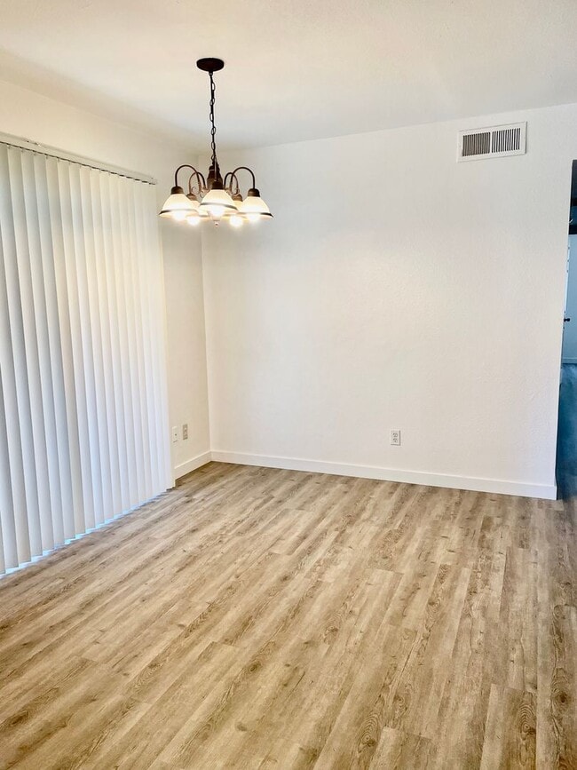 Photo - MONTOYA8907-8909 Unit 8907