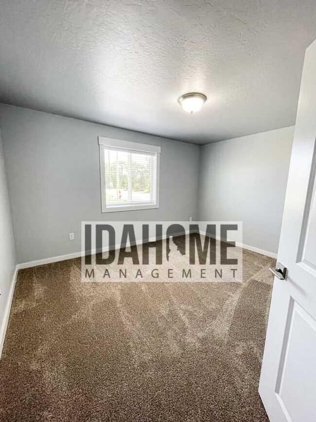 1234 Sawtooth St Unidad B