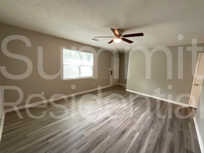 Photo - 5950 Stonewall Dr