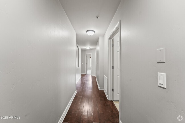 Building Photo - 5350 E Deer Valley Dr Unit 4437 Rental