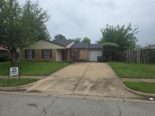 Building Photo - 820 Lawndale Dr