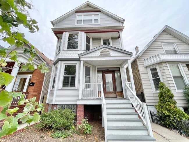 Building Photo - 3448 N Damen Ave