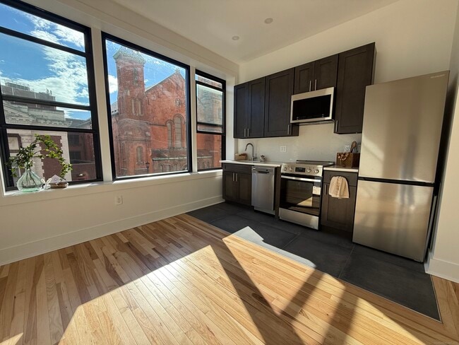 Building Photo - 253 State St Unit 3R