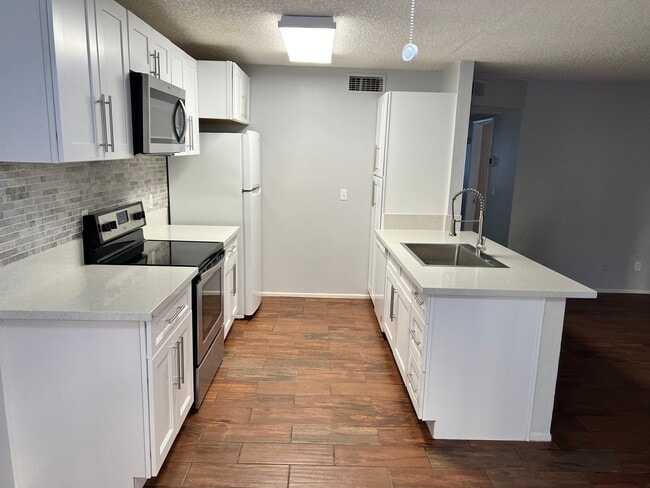 Photo - 5236 W Peoria Ave Unit 121