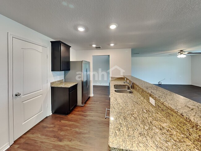 Photo - 812 Chatham Walk Dr