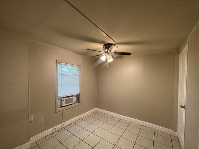Photo - 311 Randall St Unit 1