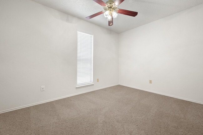 Photo - 3513 103rd St