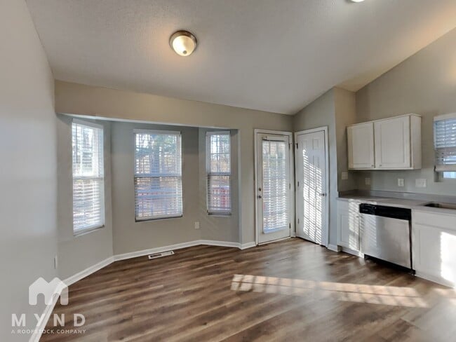 Photo - 7001 Lazy Breeze Cir