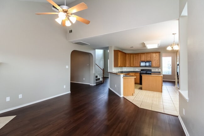 Photo - 1204 Seneca Pl