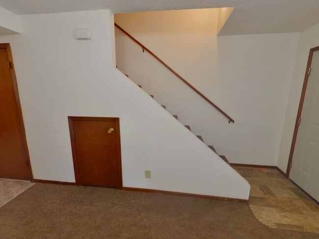 Photo - 3227 S Illinois St
