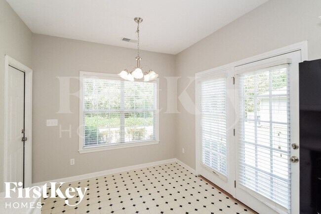 Photo - 5749 Marchester Cir