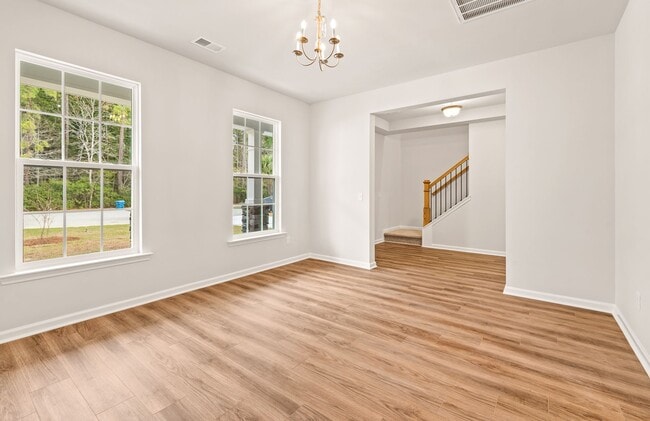 Photo - Charming 4-Bedroom Home for Rent in a Peac...