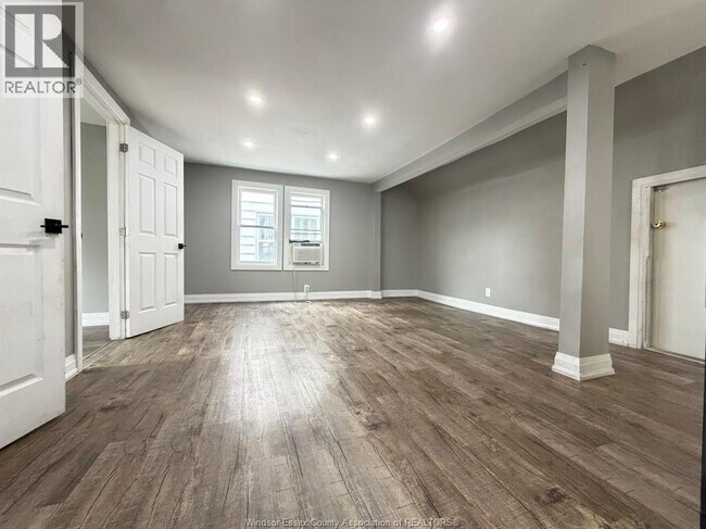 Photo - 1376 Goyeau St