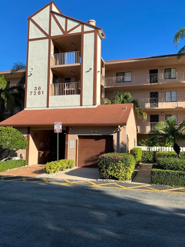 Building Photo - 7281 Amberly Ln Unit #207 Rental