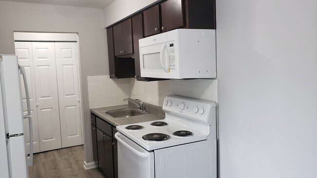 Photo - Elmwood Towers