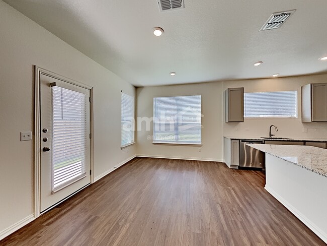 Photo - 2725 Lillybrook Ln