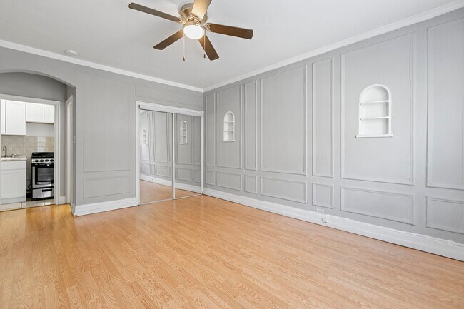 Photo - 434 W Wellington Ave Unit 405