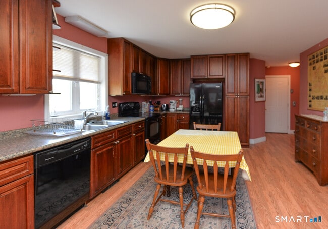 Photo - 122 Purchase Brook Rd