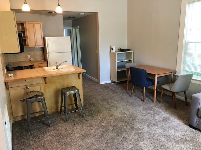 Living space and kitchen - 935 Olive St