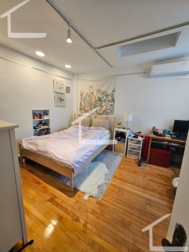 Photo - HOT CAMBRIDGE LISTING!!!!!