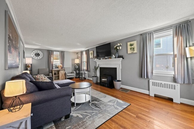 Photo - 133 Robbins Ave