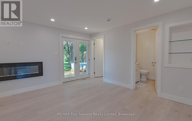 Photo - 9811 Beachwood Rd