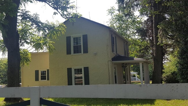 Photo - 9825 Meetze Rd