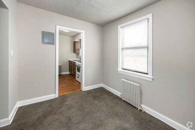 1BR, 1BA – 592SF - Dining Room