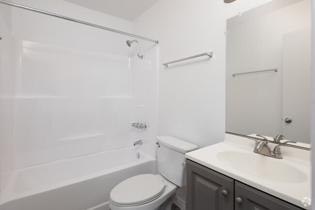 2BR, 2BA - 888SF - Second Bathroom