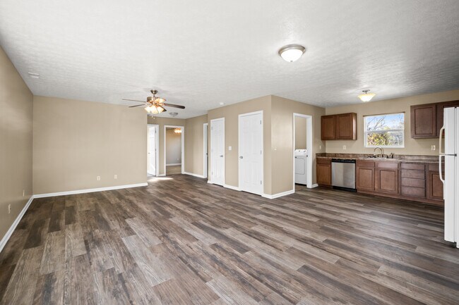 Photo - 34 Private Road 15