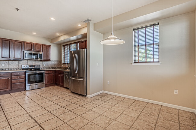 Photo - 14950 E Center Ave